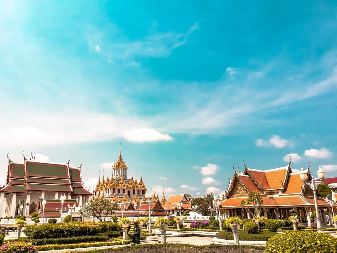 Jadwal draw THA 2× per bulan - Bangkok Grand Palace orange temple Thailand, GLO Government Lottery Office